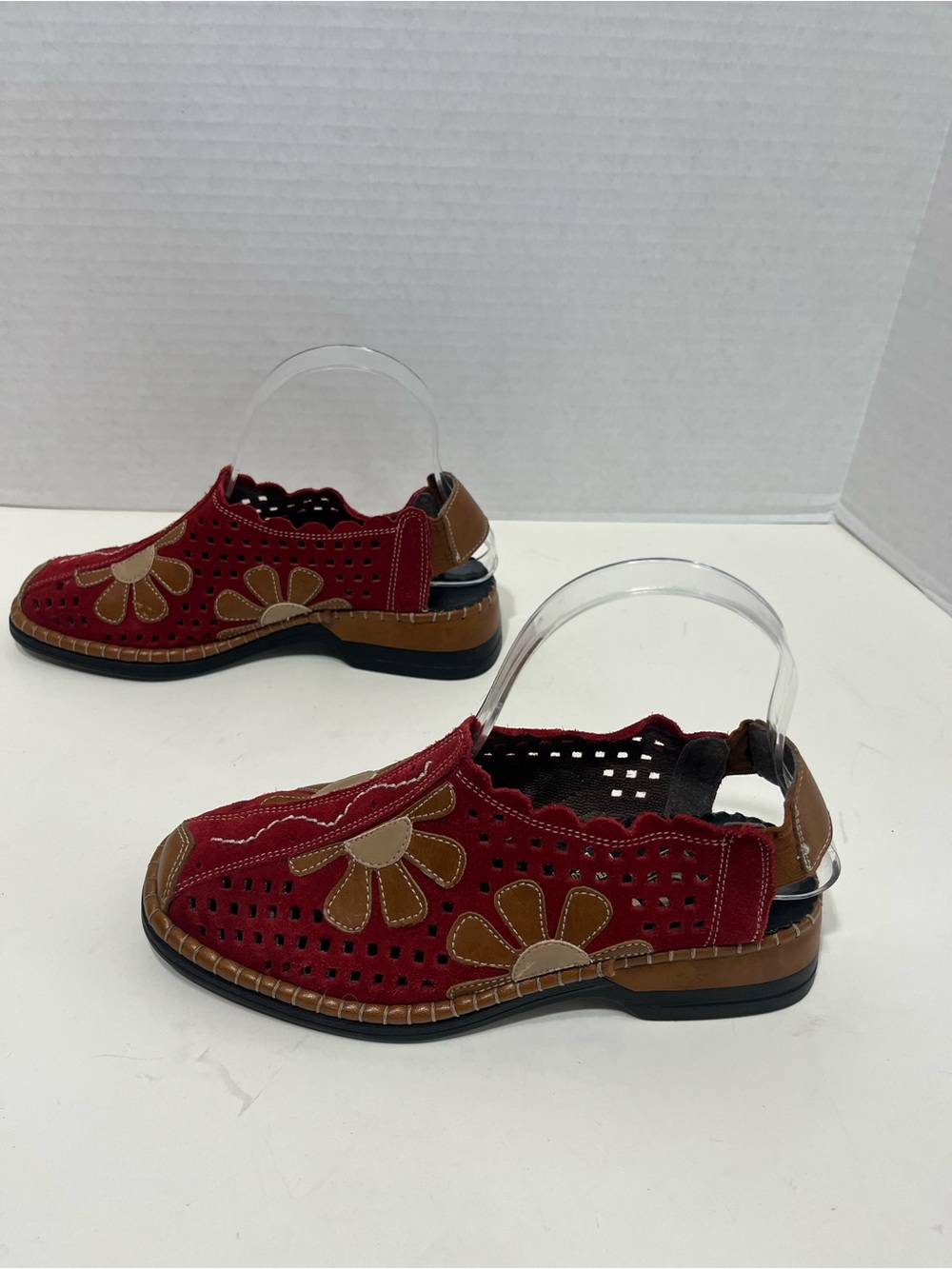 RIEKER red perforated floral heels women’s size EU 36 or US 5.5 boho bohemian